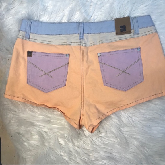 Insight Color Block Shorts - Picture 2 of 4